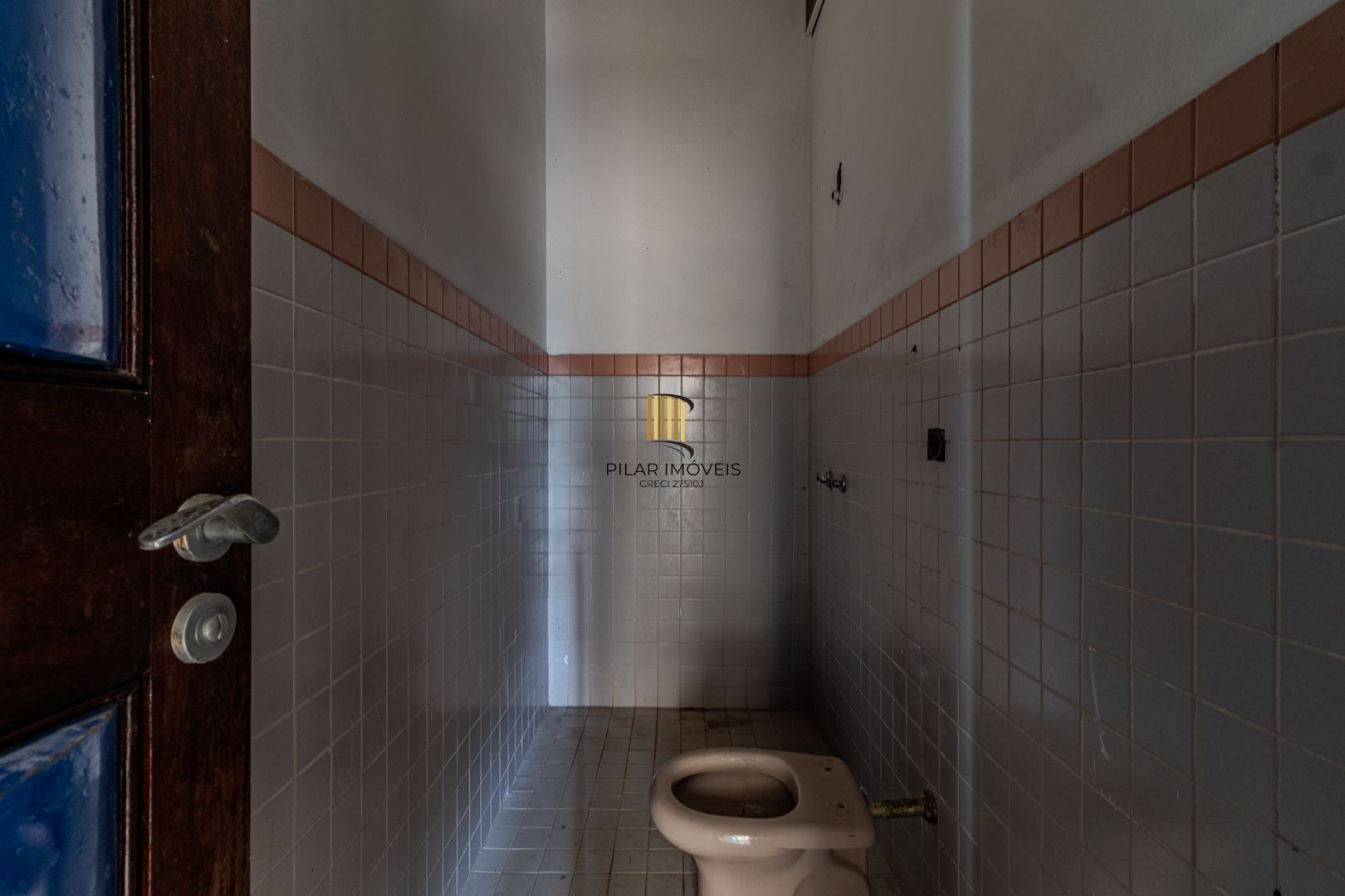 Casa para Venda - 1000m², 5 dormitórios, sendo 5 suites, 8 vagas - Teresópolis