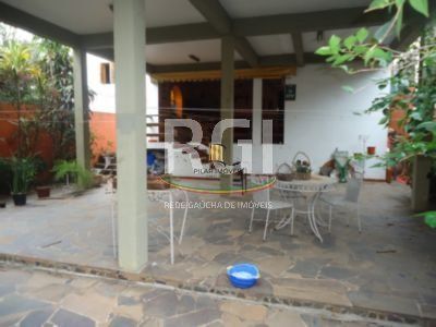 Casa para Venda - 330m², 4 dormitórios, 2 vagas - Glória