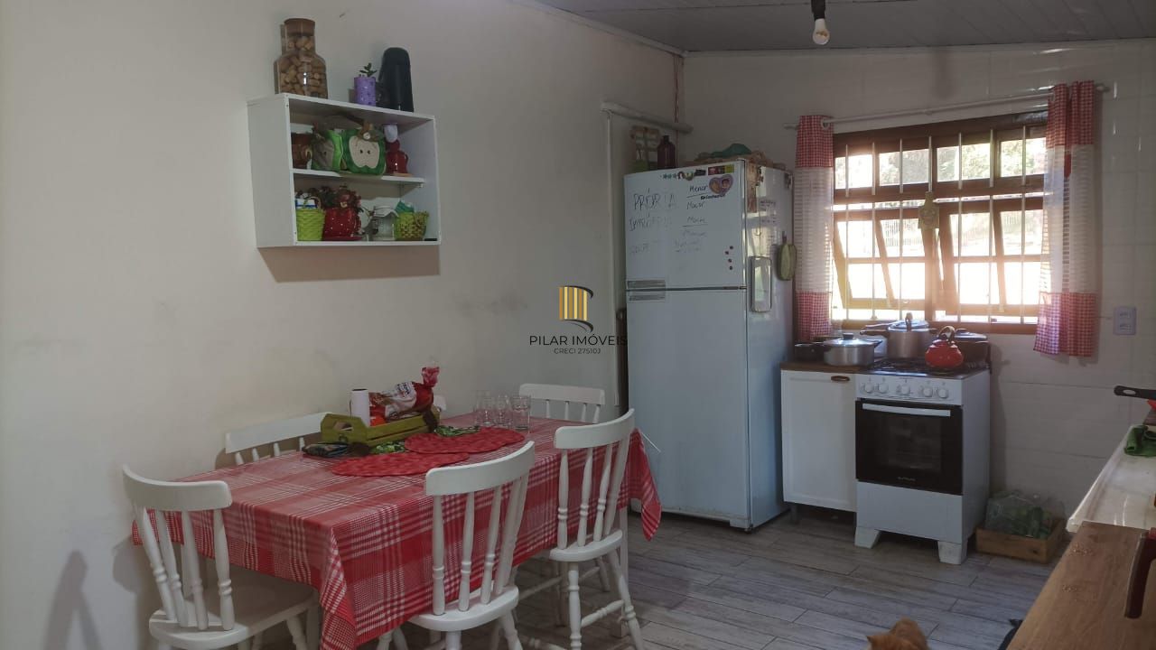 Sítio 3 dormitórios no bairro Fiuza