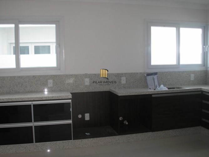 Casa para Venda - 462m², 6 dormitórios, sendo 6 suites, 3 vagas - Atlântida