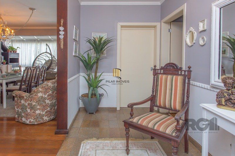 Casa 4 dormitórios no bairro Auxiliadora