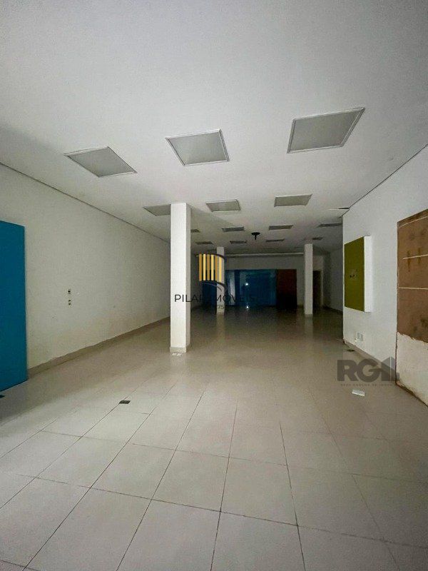 Prédio Comercial no bairro São João