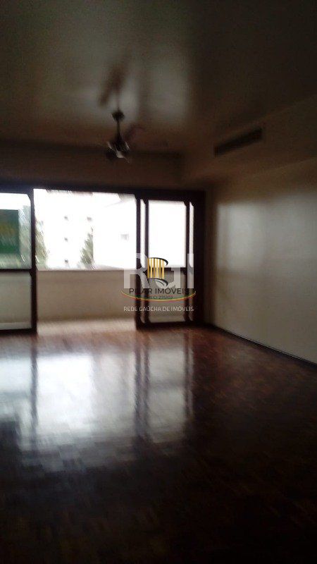 Apartamento à venda - 3 quartos - Dona Lucinda, Porto Alegre