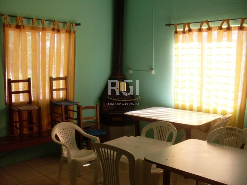 Predio para Venda - 380m², 6 dormitórios, Sarandí