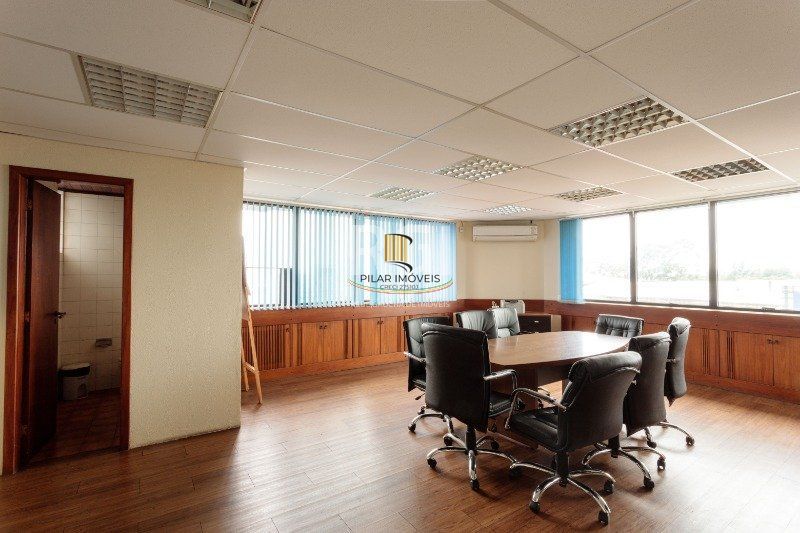 Predio para Venda - 1024m², 0 dormitórios, 9 vagas - São João