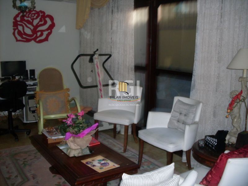 Casa para Venda - 200m², 4 dormitórios, sendo 1 suites, 4 vagas - Jardim Lindóia