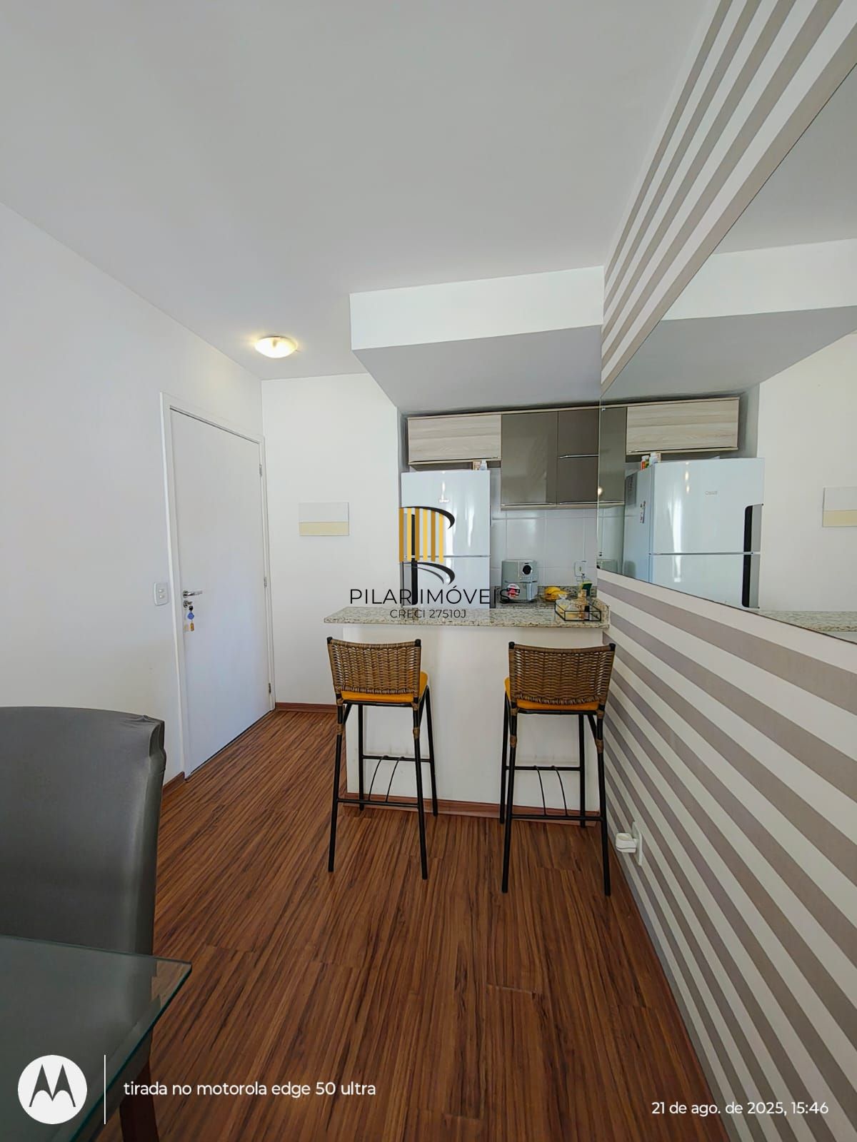 VENDE | MOBILIADO | VISTA DEFINIDA NA ASSIS BRASIL 4908