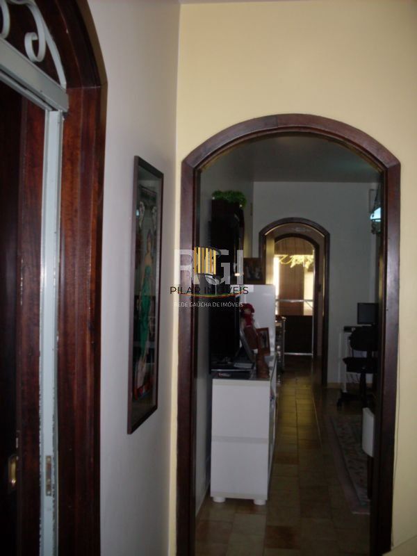 Casa para Venda - 200m², 4 dormitórios, sendo 1 suites, 4 vagas - Jardim Lindóia