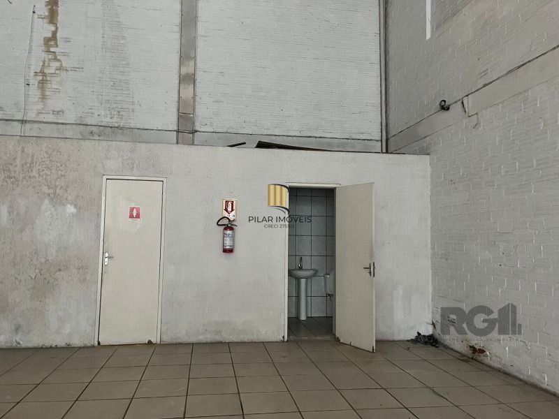 Loja para Venda - 390m², 0 dormitórios, São João