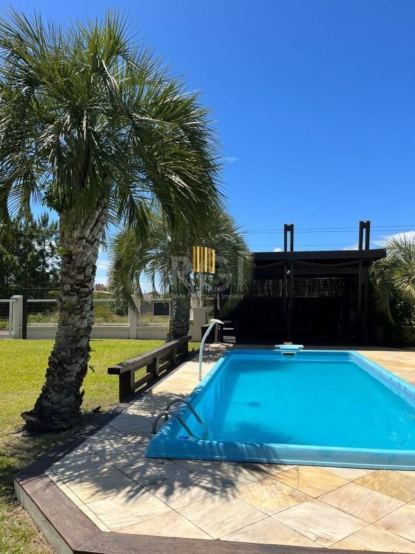 Casa para Venda - 320m², 4 dormitórios, sendo 2 suites, 3 vagas - Centro