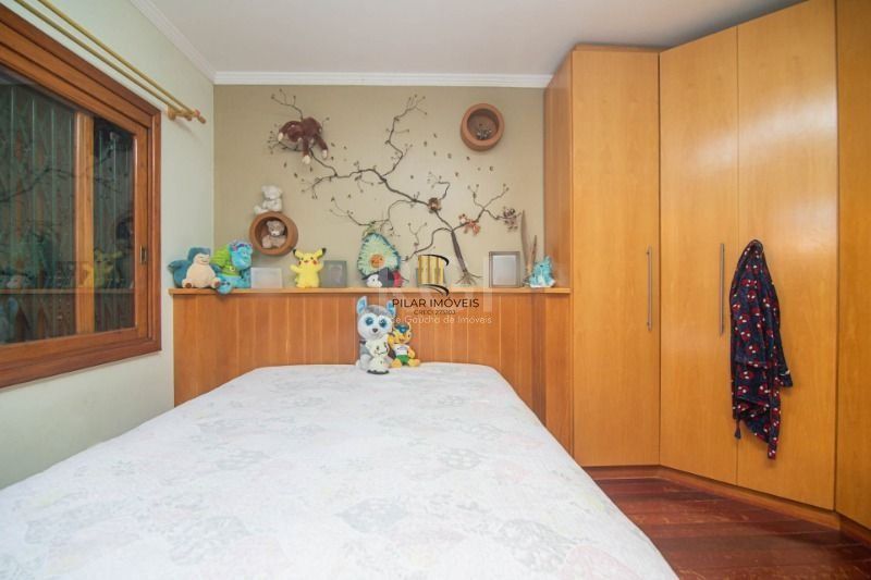 Casa 3 dormitórios no bairro Nonoai