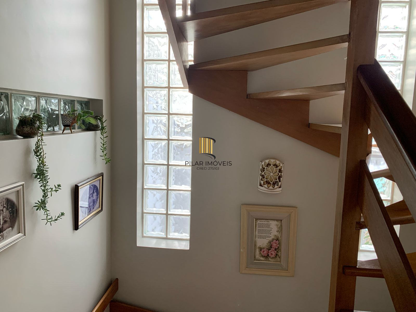 SOBRADO ALTO PADRÃO 271,03 M² PRIVATIVOS