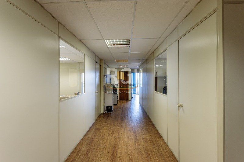 Predio para Venda - 1024m², 0 dormitórios, 9 vagas - São João