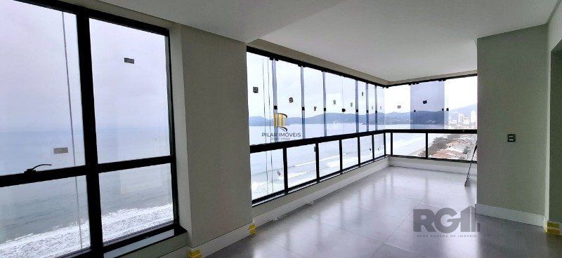 Apartamento 3 dormitórios no bairro Pereque