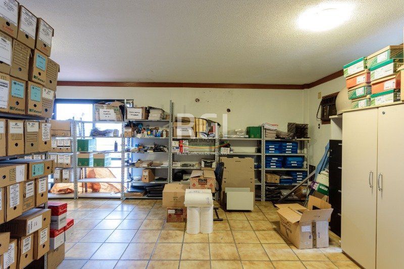 Predio para Venda - 1024m², 0 dormitórios, 9 vagas - São João