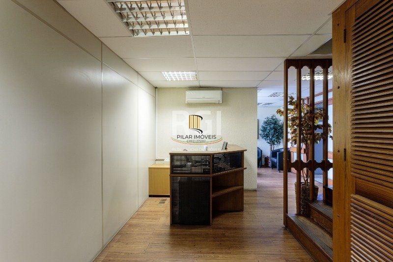 Predio para Venda - 1024m², 0 dormitórios, 9 vagas - São João