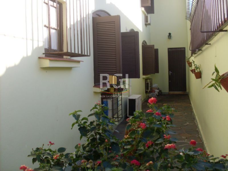 Casa para Venda - 200m², 4 dormitórios, sendo 1 suites, 4 vagas - Jardim Lindóia