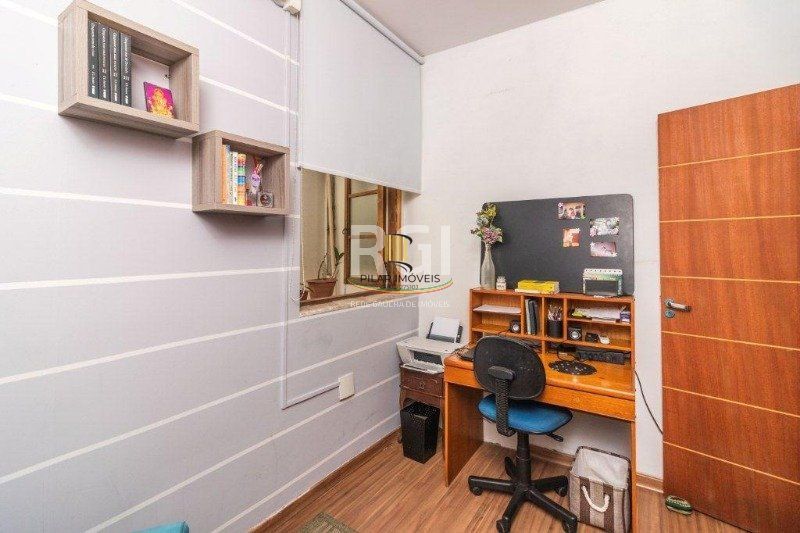 Casa para Venda - 490m², 3 dormitórios, sendo 1 suites, Floresta