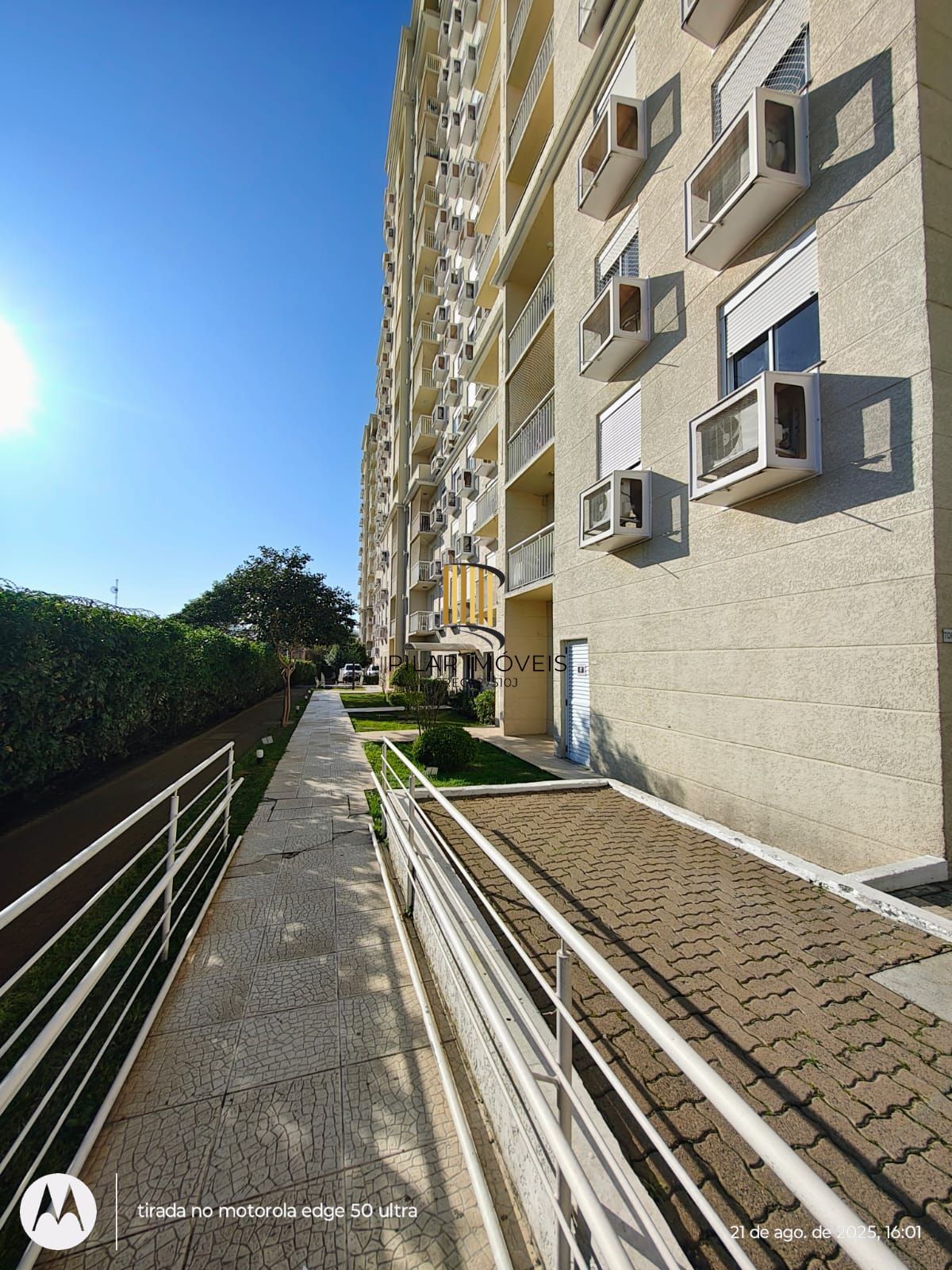 VENDE | MOBILIADO | VISTA DEFINIDA NA ASSIS BRASIL 4908