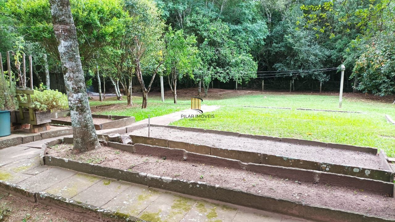 Sítio 3 dormitórios no bairro Fiuza