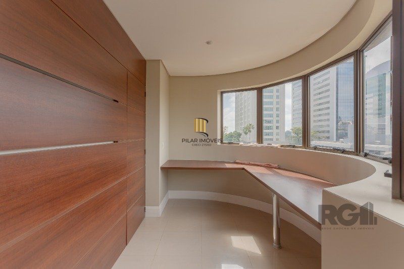 Apartamento para Venda - 279m², 3 dormitórios, sendo 1 suites, 4 vagas - Boa Vista