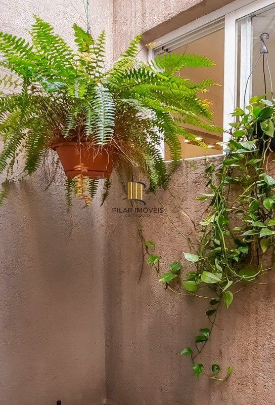 Casa 4 dormitórios no bairro Auxiliadora