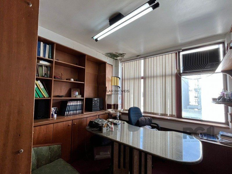 Conjunto/Sala para Venda - 37.47m², 0 dormitórios, Petrópolis