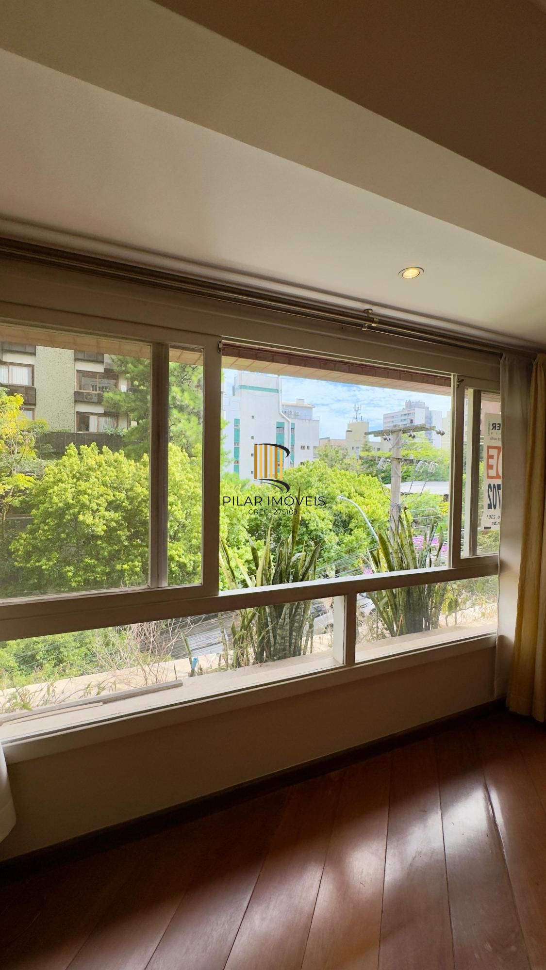 Baixou para vender de R$ 1.300.000,00 por R$1.080.000,00 . Confira 📍 Rua Corcovado – Auxiliadora | Porto Alegre