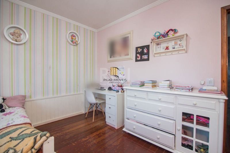 Casa 3 dormitórios no bairro Nonoai