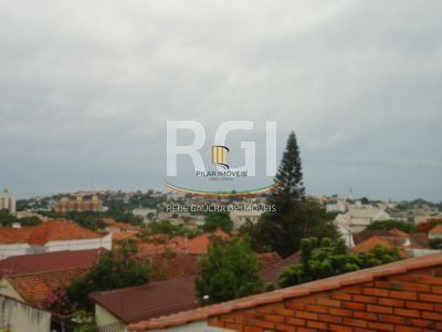 Casa para Venda - 330m², 4 dormitórios, 2 vagas - Glória