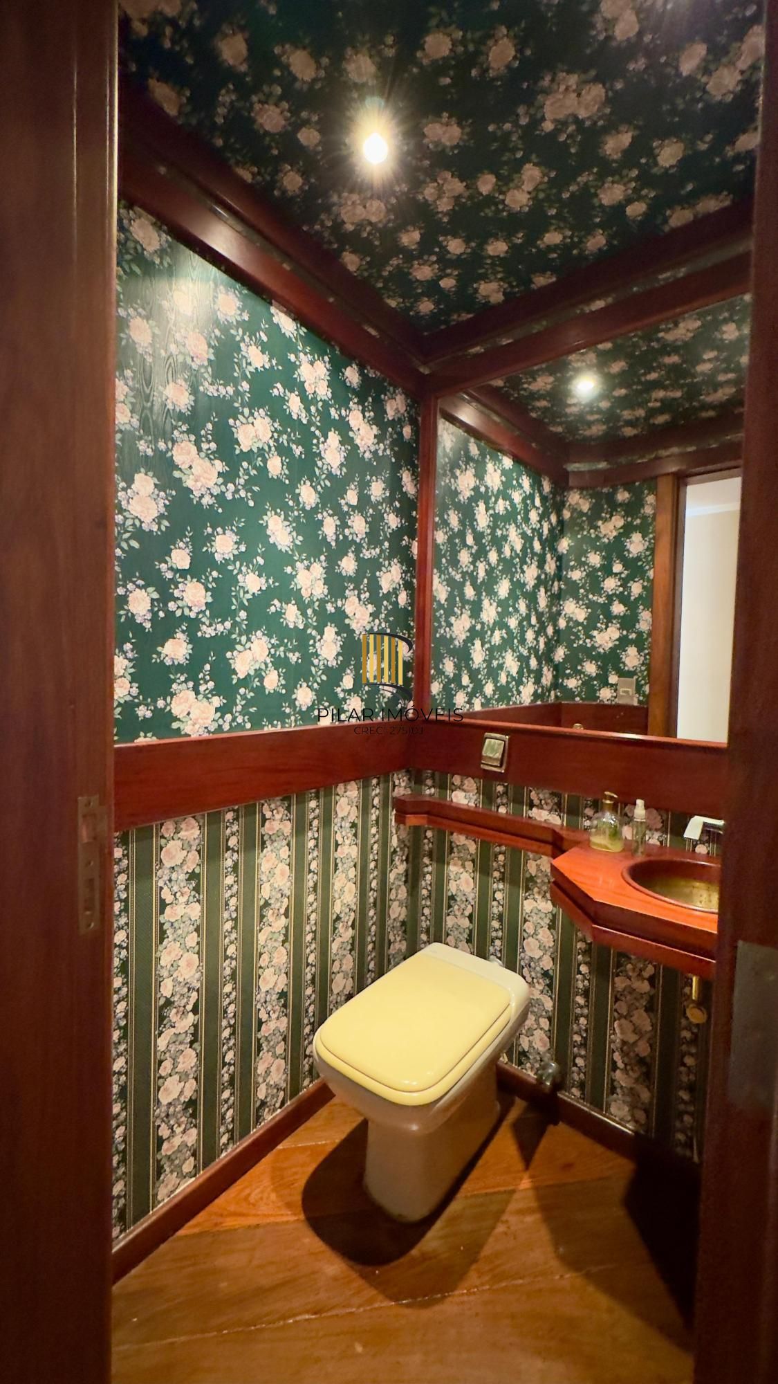 Baixou para vender de R$ 1.300.000,00 por R$1.080.000,00 . Confira 📍 Rua Corcovado – Auxiliadora | Porto Alegre