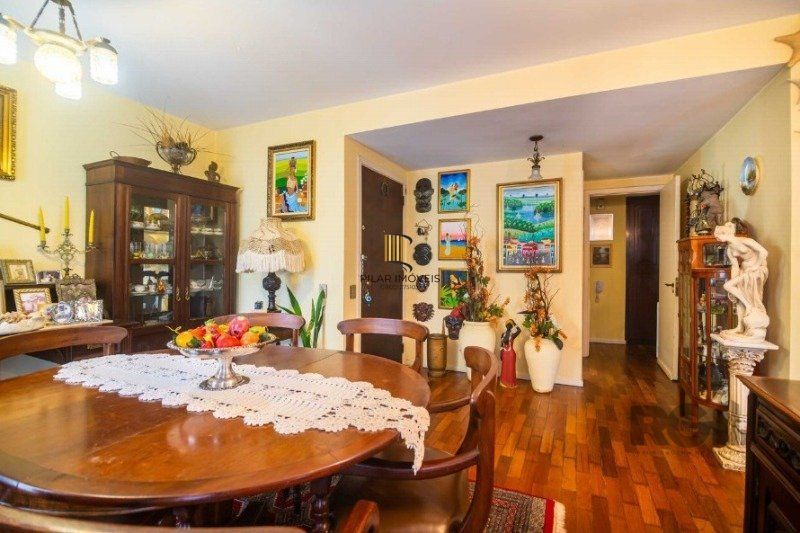 Excelente apartamento de 148m² com 3 dormitórios sendo 1 suíte e 2 vagas. 