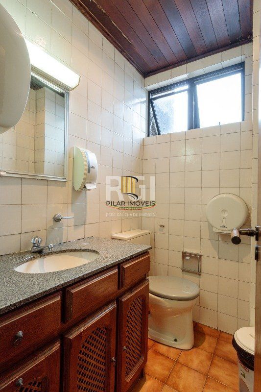 Predio para Venda - 1024m², 0 dormitórios, 9 vagas - São João