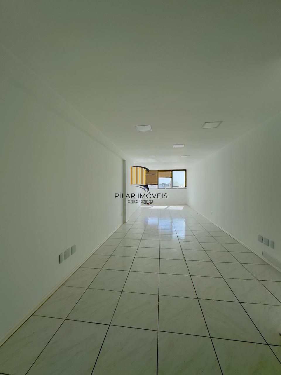 Sala Comercial no bairro Floresta - Pilar Imóveis
