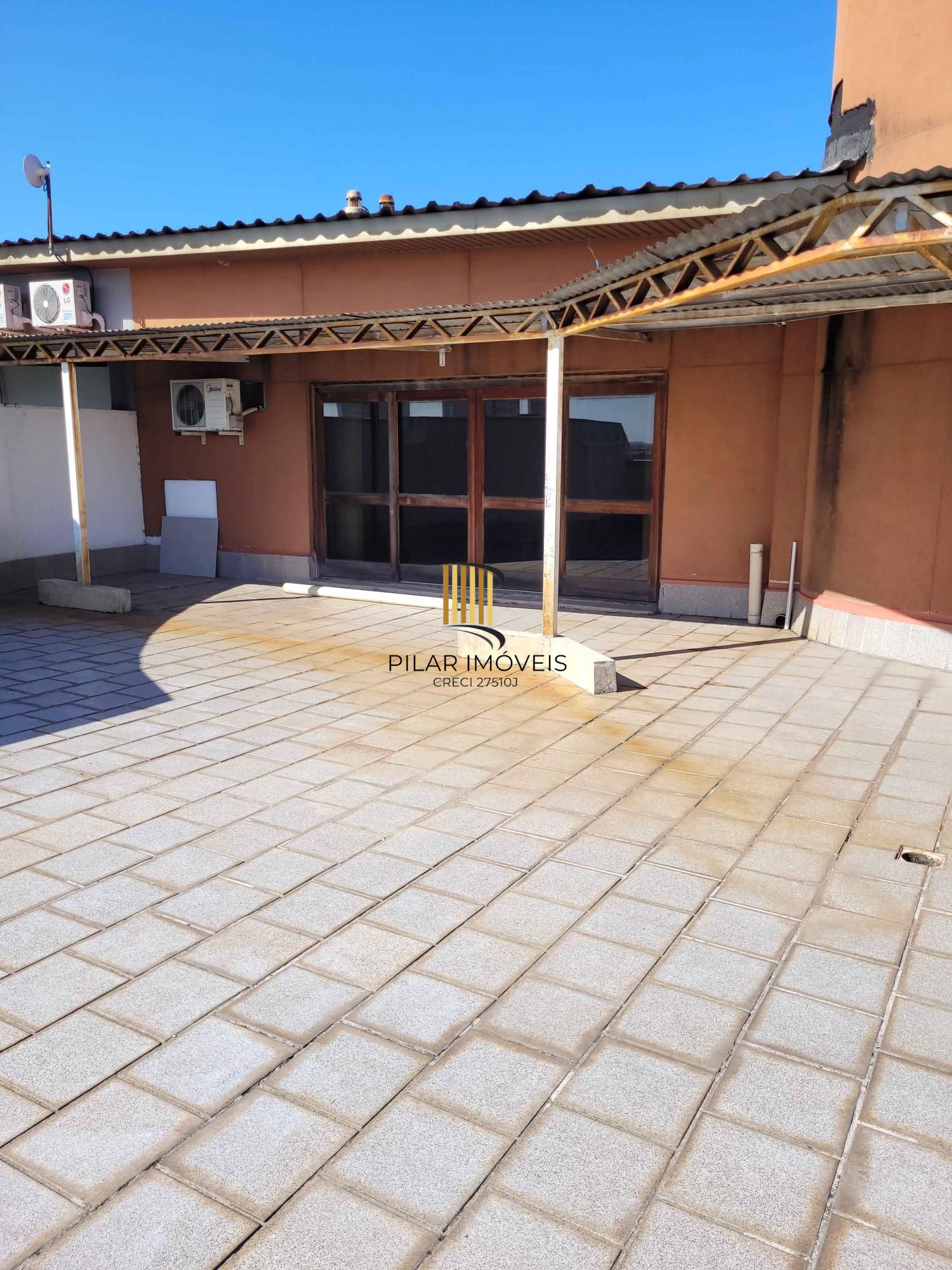 🏢 Conjunto de Salas Comerciais na barros cassal esquina Farrapos