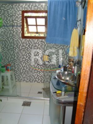 Casa para Venda - 312m², 7 dormitórios, sendo 2 suites, 2 vagas - Glória