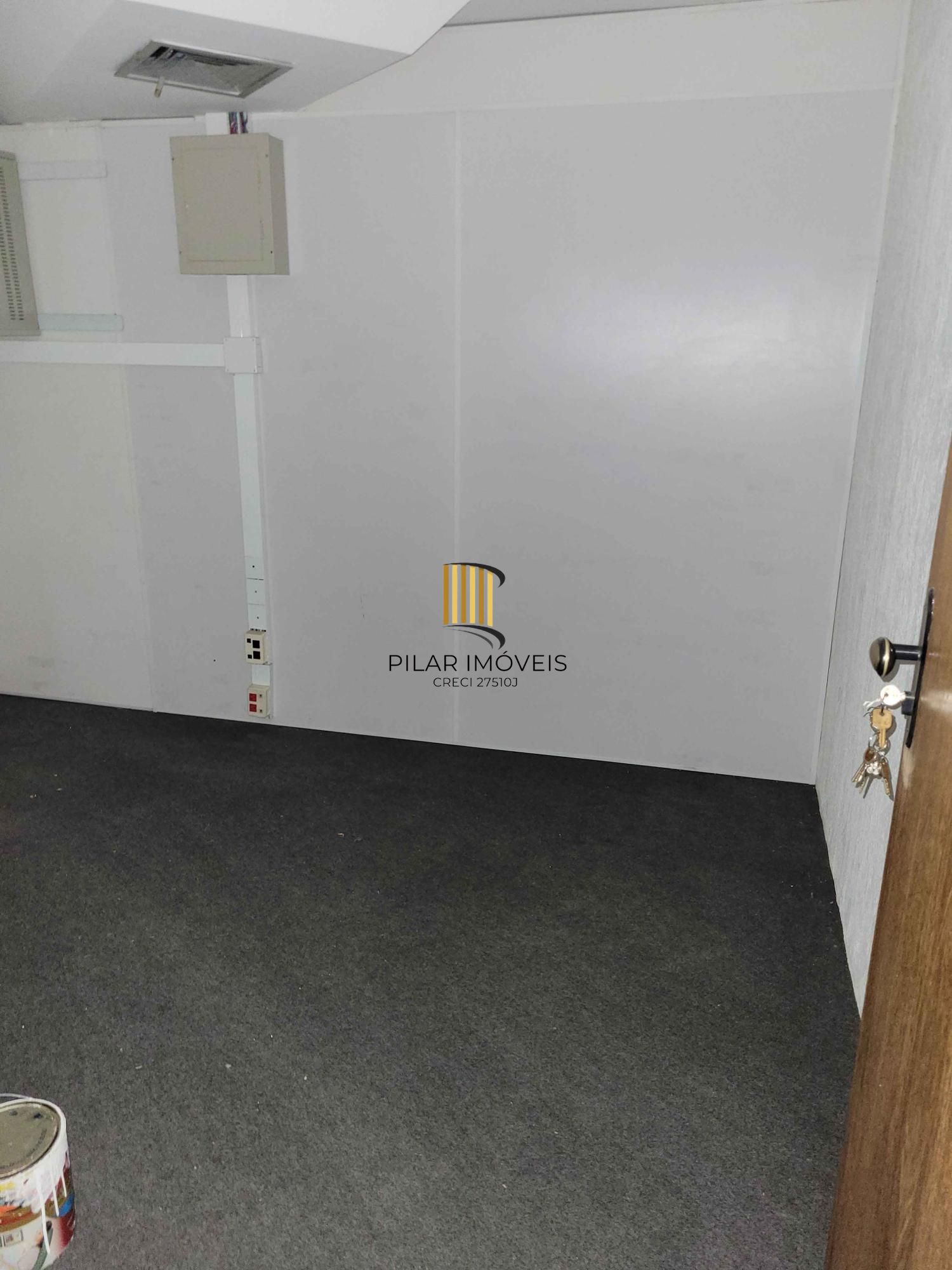 🏢 Conjunto de Salas Comerciais na barros cassal esquina Farrapos