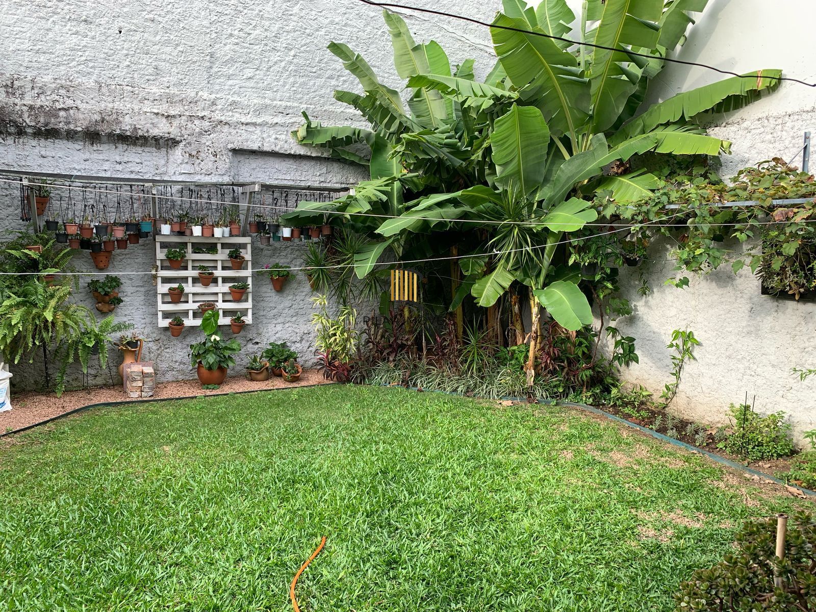 SOBRADO ALTO PADRÃO 271,03 M² PRIVATIVOS