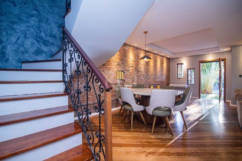 Casa 3 dormitórios no bairro Nonoai