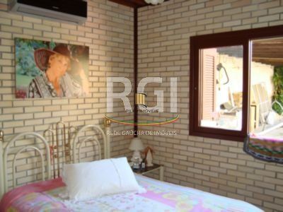 Casa para Venda - 312m², 7 dormitórios, sendo 2 suites, 2 vagas - Glória