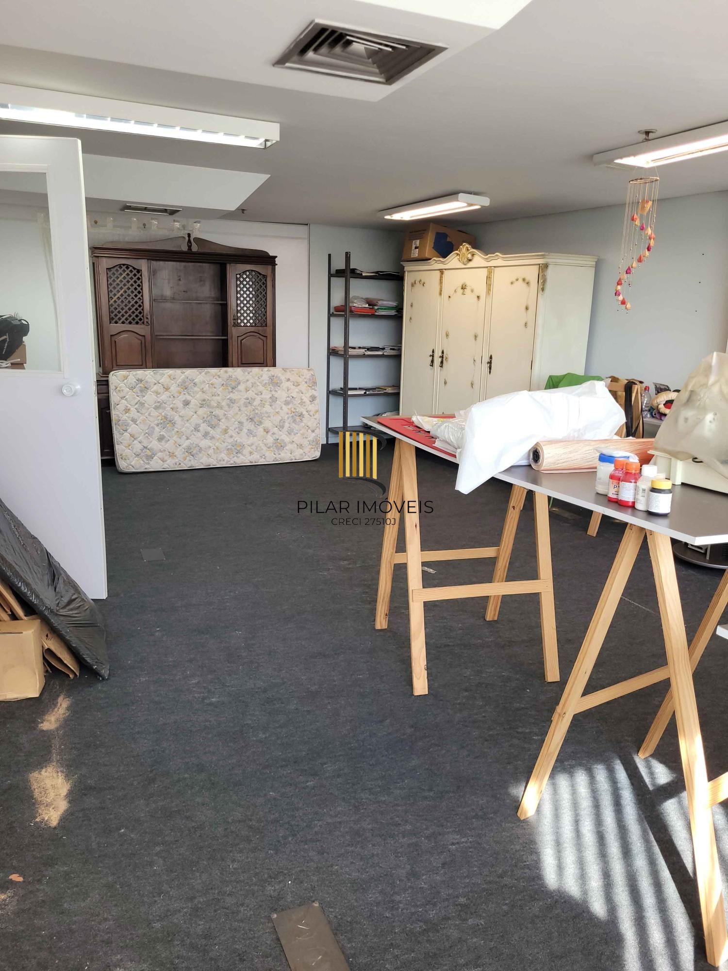 🏢 Conjunto de Salas Comerciais na barros cassal esquina Farrapos