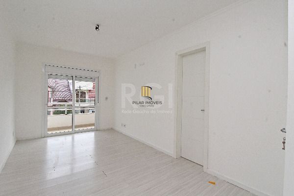 Casa para Venda - 150m², 4 dormitórios, sendo 2 suites  com uma no térreo, 2 vagas - Lagos De Nova Ipanema