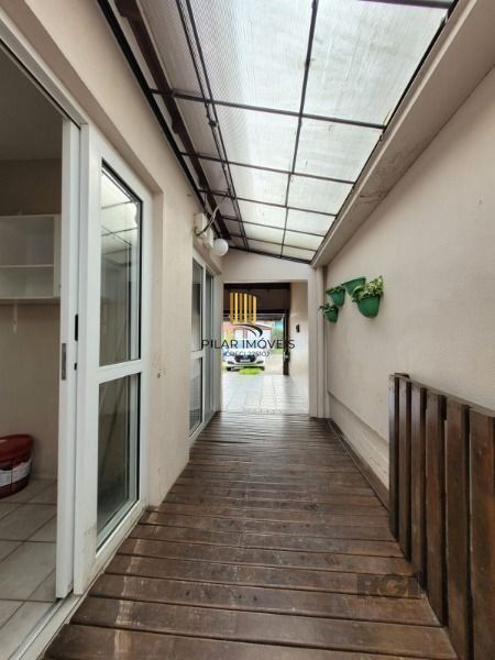 Casa Condominio em Porto Alegre, no bairro Hípica, com 3 dormitório(s), e 3 banheiros, à venda.