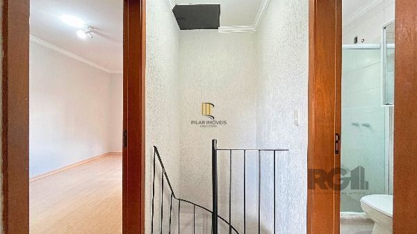 Casa Condominio em Porto Alegre, no bairro Coronel Aparício Borges, com 2 dormitório(s), e 2 banheiros, à venda.