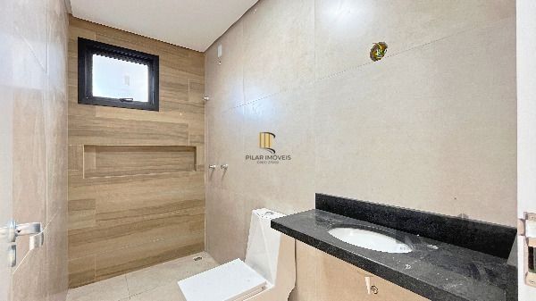 Casa Condominio em Porto Alegre, no bairro Hípica, com 3 dormitório(s), e 3 banheiros, à venda.