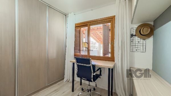 Casa 3 dormitórios no bairro Hípica