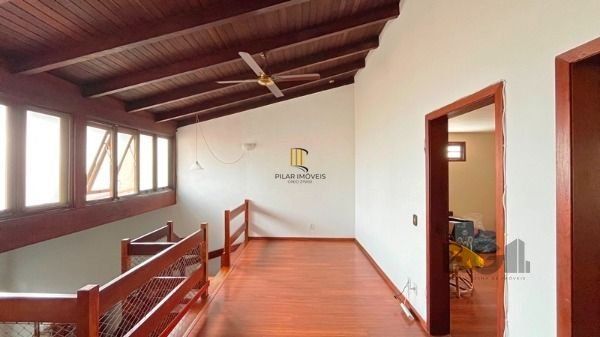 Casa para Venda - 235.64m², 3 dormitórios, sendo 1 suites, 3 vagas - Guarujá
