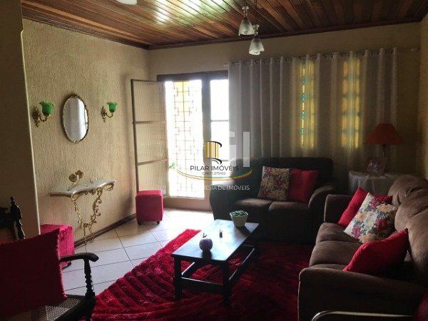 Casa para Venda - 150m², 3 dormitórios, 2 vagas - Vila Nova