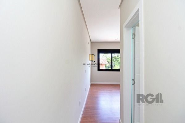 Casa Condominio em Porto Alegre, no bairro Ipanema, com 3 dormitório(s), à venda.