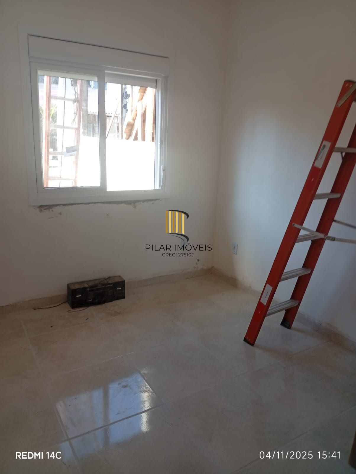 Casa 2 dormitórios no bairro Hípica